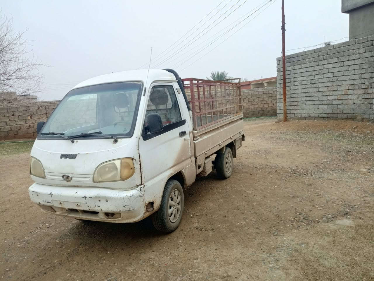 السلام عليكم 
فاو 2006نضيف محرك كير جدد
طخم تواير جديد صدر جديد 
سياره جاهزه ماتحتاج مصرف 
مكاني شرقاط قريه شكراً 
***********
