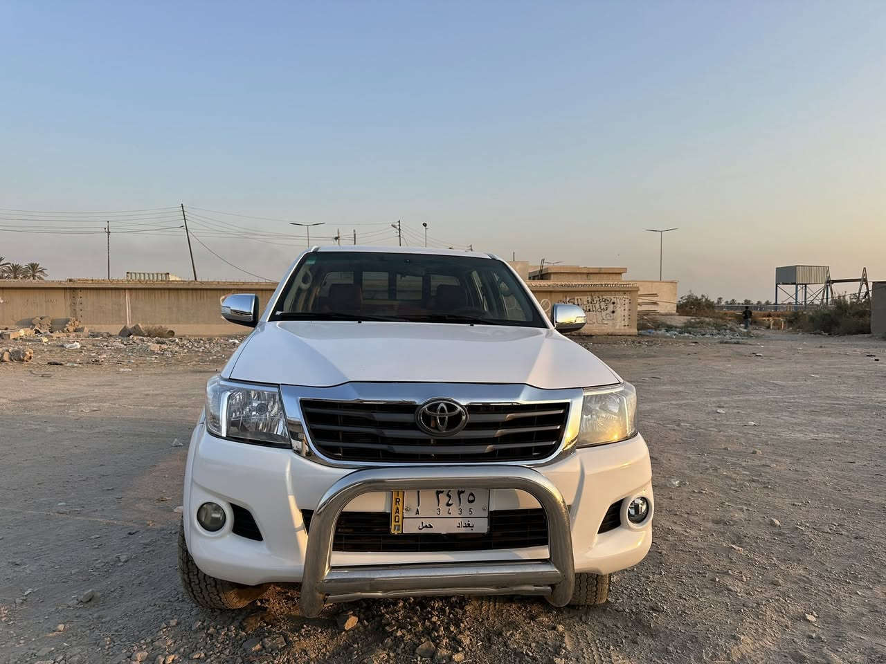 السلام عليكم بيكم موديل 2014 رقم بغداد بانزين اوتوماتيك سنويه ما منتهيه مكاني البصره رقم ***********
