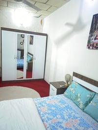 غرفة نوم • أبواب • سرجنار