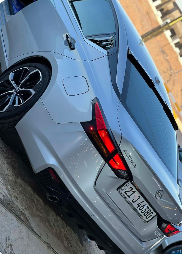 السلام عليكم ورحمه الله وبركاته 
نيسان التيما 
2023
  SR 
 صور السياره والسونار بالمنشور
بدووووون ايرباگ
بدووووون دواخل
رقم شاصي 1N4BL4CV6PN334602
• كشن كهربائي 6وضعيات
 • رادارات خلفية
 • رادارات جانبيه
رادار امامي
مكينه 2500 تنفس طبيعي بدون تيربو المرغوب  
 • تشغيل عن بعد + بصمة تشغيل بوب بصمة+تحديد مسار
 • كاميرا خلفية دواره 
 • تحكمات كاملة استيرن + تحديد سرعة
 • لايتات زينون +بلاد
كشنات جلد 
شفتات استيرن
سياره مابيهه نواقص جاهزه 
حادث سياره جاملغ و بونيد بدون اي دواخل بشرط 
بدوووووووون  ايرباگ
ترقيم جديد
 ماشيه 59 مايل
السعر 177 وبي مجال بسييط للشراي الجاد
مكانه ديالى خانقين
الخاص مفتوح
للاستفسار ***********
