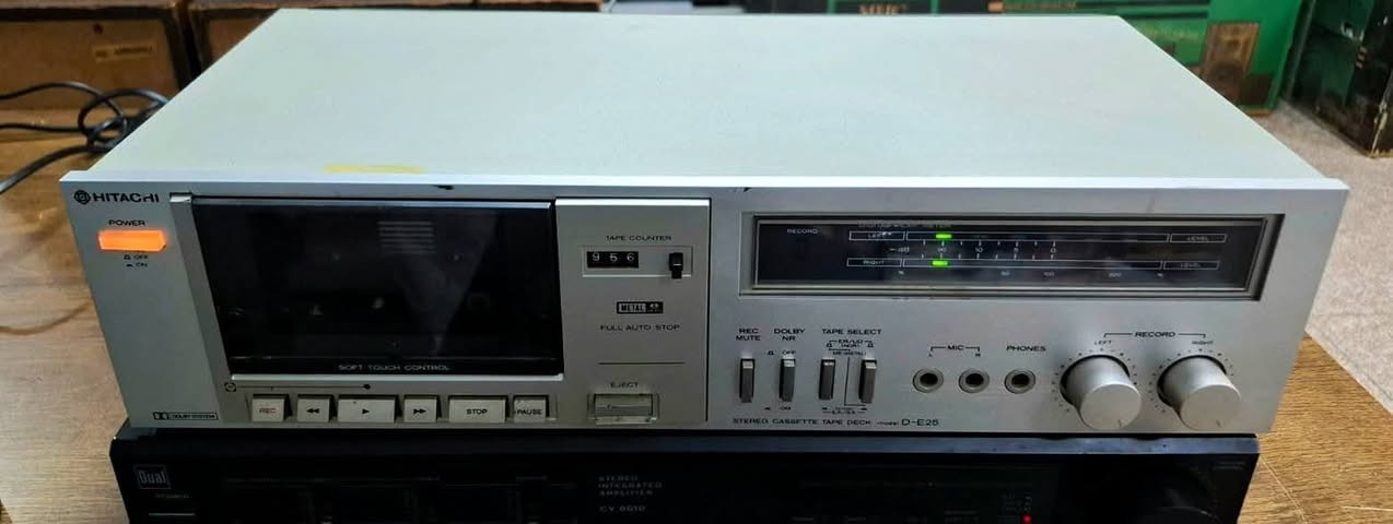 HITACHI DECK CASSETTE
دك كاسیت هیتاشی المنیوم سلفر فیس
 توماتیك دكمه نضام دولبی
كهرباء٢٢٠ بلادي 
 یابانی الصنع
مكانی اربیل 
سعر 85 الف
يوجد توصيل كل المحافظات


**إذا كنت صاحب هذا الإعلان وتريد حذفه لأي سبب، رجاءا أرسل رسالة إلى الدعم الفني**