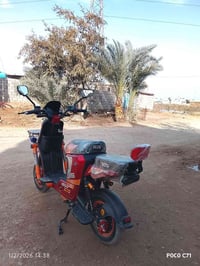 ,دراجه شحن البيع نضيفه مستعمله شي قليل كامله مكمله جديده مستعجل عله بي...