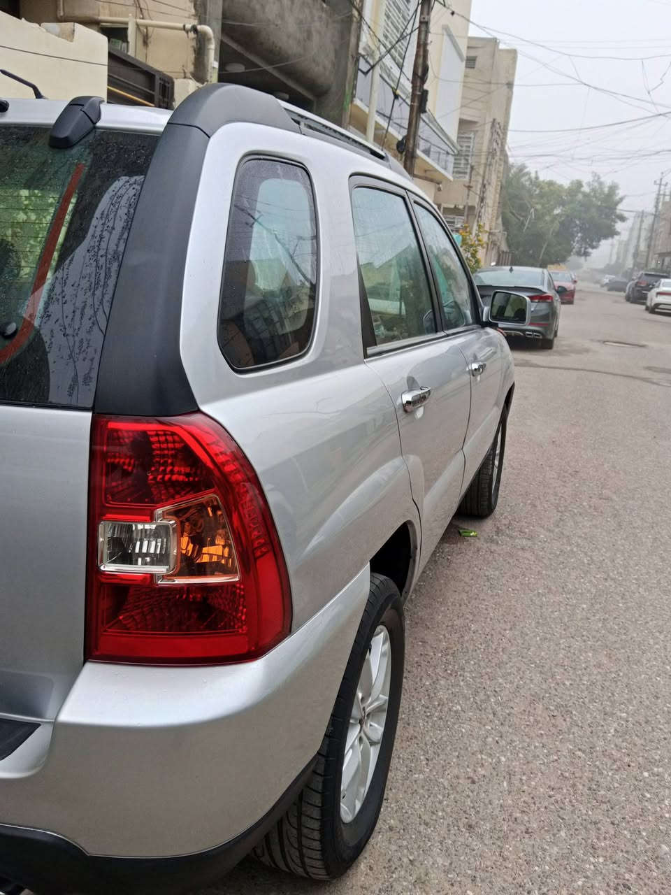 سلام عليكم للبيع سبورتج 2010سياره كلش جديده صدر أمامي خلفي جديد تبريد ثلج مكينه كير كله جديد خليجي صور سونر بالمنشور سياره مشايه 92حقيقي على وضع الشركه كلها شغاله رقم جديد سنوية بسمي السعر 117بيها مجال مكاني الكرخ ***********
