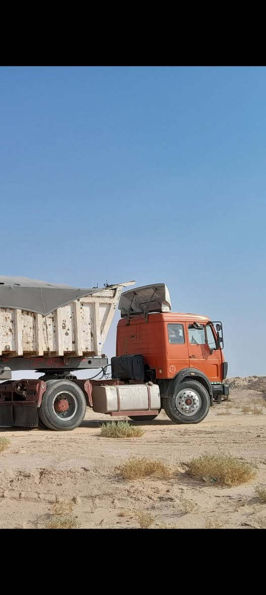 السلام عليكم للبيع راس تك محور طويل  موديل 75 مكفوله كفاله عامه مكينه عادي كير برميل تخم تاير تحويره قلاب بسمي
للإستفسار  ***********
