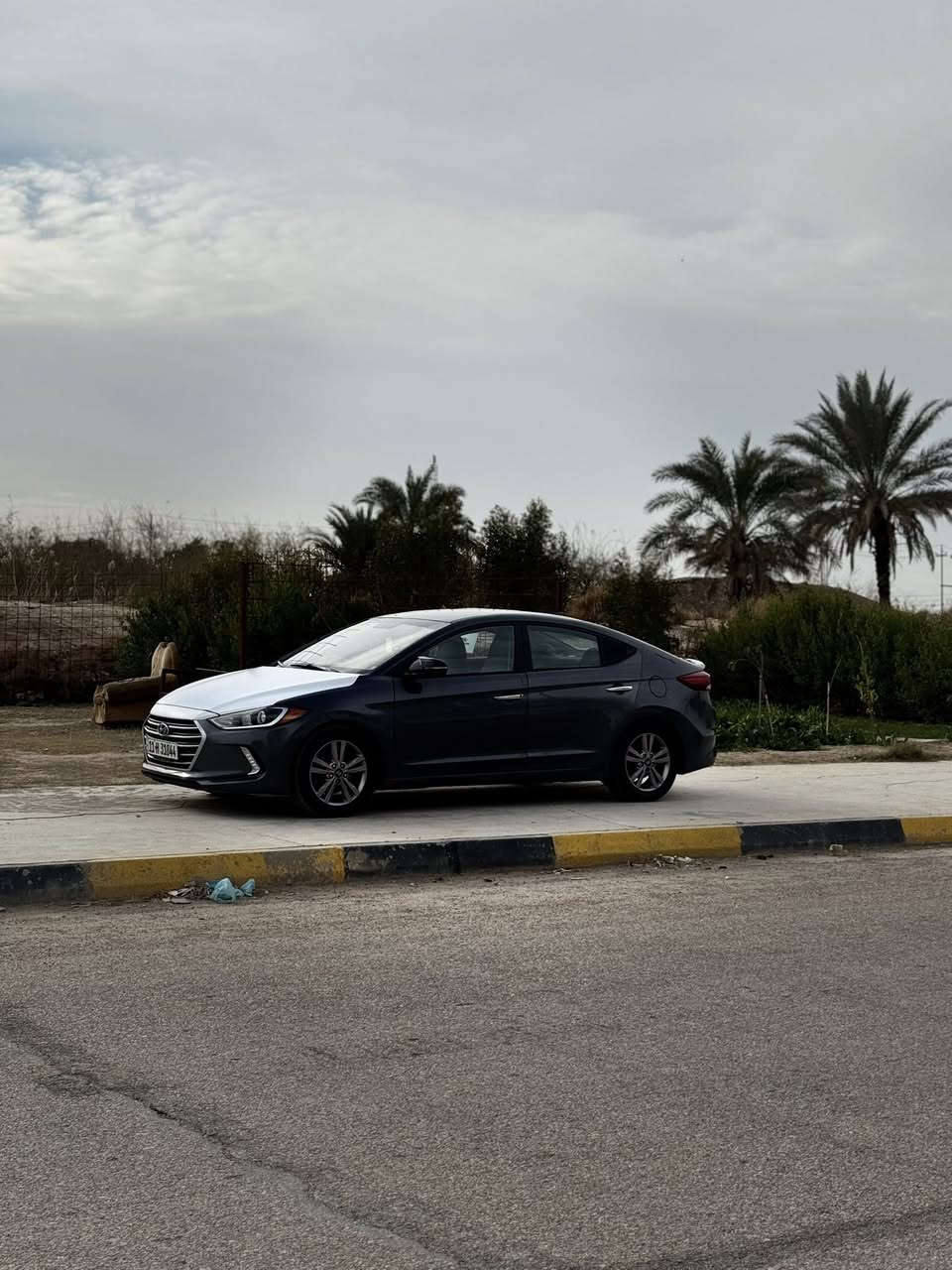 السلام عليكم
الانتراا ٢٠١٧ للبيع  
سياره جهازه من كل النواحي 
تخم تاير جديد باتري جديد 
بسمي تحويل ثانويه سياره مال جناي يعني مرتبه و من كل النواحي 
تفاصيل السياره: سياره بيه قطع صبغ اني ابيع عام صبغ عام بدون دواخل 
مكينه ٢٠٠٠ دوش مكينه وكير كفاله للستفسار اكثر اتصل 
***********
مكان واسط العزيزيه 
السعر ١١٣بيه مجال
