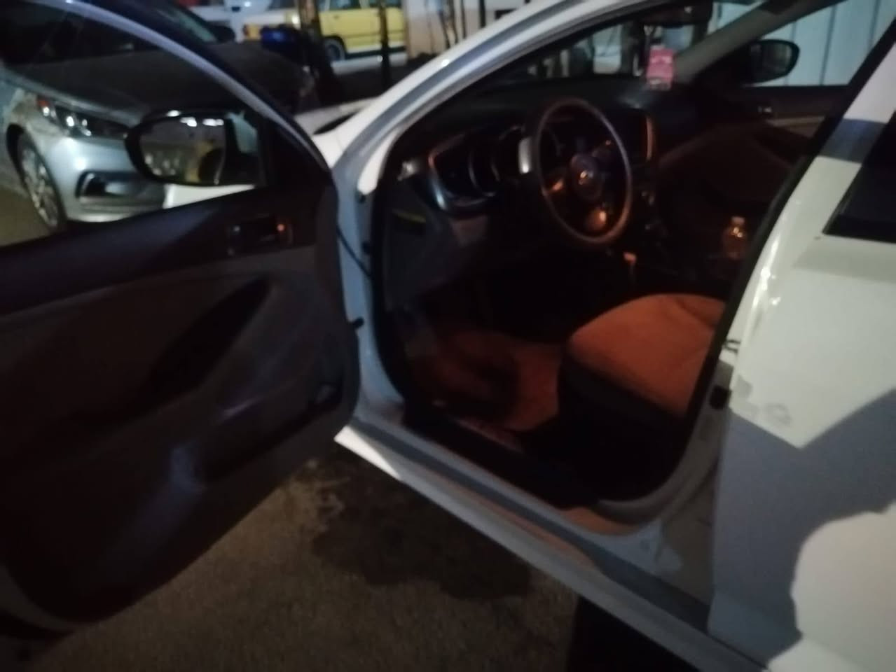 سلام عليكم عندي اوبتما امريكي البيع موديل 15 فول من عده الفتحه بصمه وبصمه ابواب داخل الونين ارضيه جلد منضومه جديده مال تبريد مابيها اي نقص بيها بابين صفحت اليمنه حادثها السعر ١٢٢ وبيها مجال الطيبين هاي رقمي اي استفسار *********** متواجد واتساب مكان سياره بغداد
