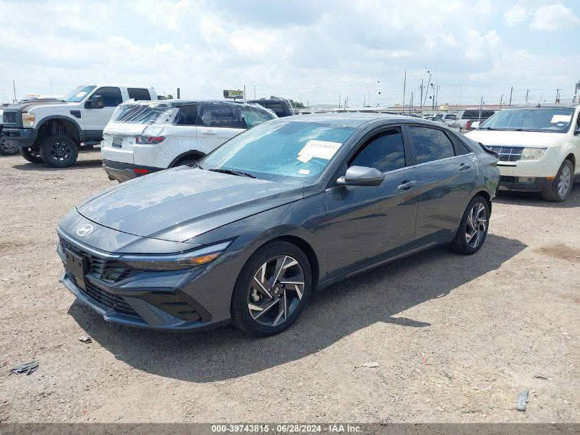 للبيع
‏النترا هايبرد 2024 

‏حادث فقط حوظ الصندوك راجع بارد وبيها رصعات ايضآ راجع بارد كما موضح بالصور

‏السيارة ليبل واحد 

‏كل غراضها اجت وياها يعني ماكو شي تجاري فقط الدعاميه 

‏بدون صبغ 

‏رقم بغداد بأسمي تحويل ثاني يوم 

‏فول مواصفات 1/1 limitid  اعلى فئه

‏ماشية ,22000كم وقابل للزيادة 

‏السعر
183 قفل 

‏للأستفسار

‏ ‪***********‬
