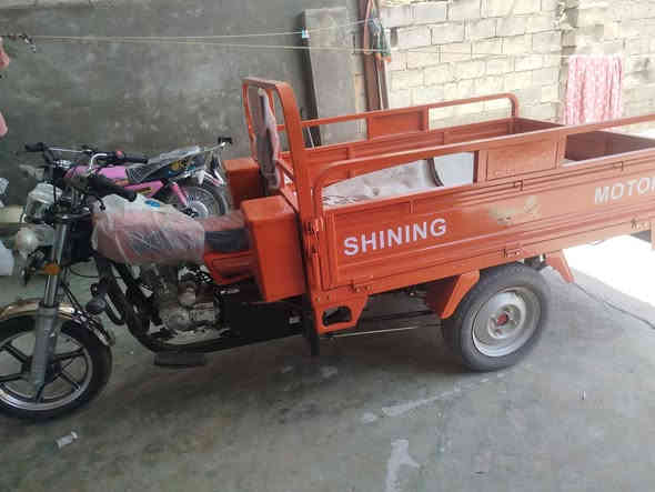 سلام عليكم ستوته لبيع موديل 2025 وراق سكنر صارلي يومين من طلعته من الوكيل بلال  السعر 2600 المكان بابل جبله للاستفسار ***********
