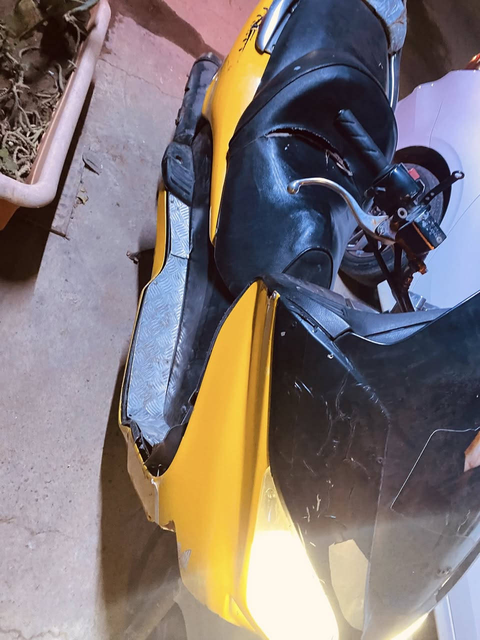 فورزه 09 للبيع مكفوله محرك ما مفتوح الدراجه نضيفه مكاني بغداد الجديده

*********** لاستفسار
