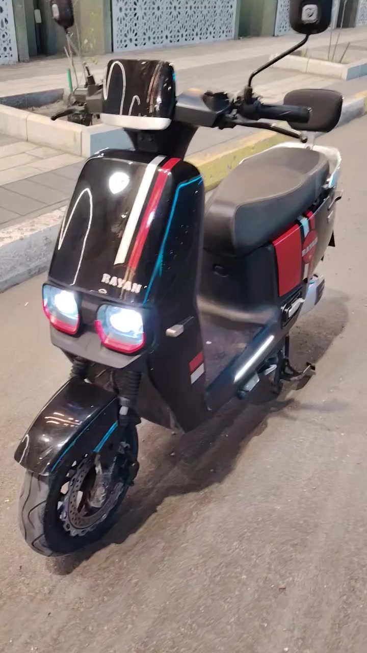 ***********مكان بغداد السعر 
750 وبيها مجال موديل 25
