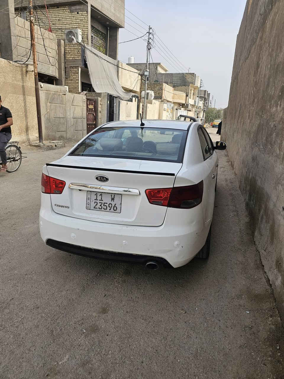 سيراتو 2013 فول مواصفات
بصمة  + 2بصمات البلادية وياهه
فول تحكم ستيرن +شفتات
محرك 1600
شاشة اندرويد 
ويل كب
محرك وكير ع وضع الشركة 
بيها بابين صبغ وربع من الجنطه بدون دواخل 
فقط صبغ
السيارة جاهزة من كل النواحي سعر  98
***********
