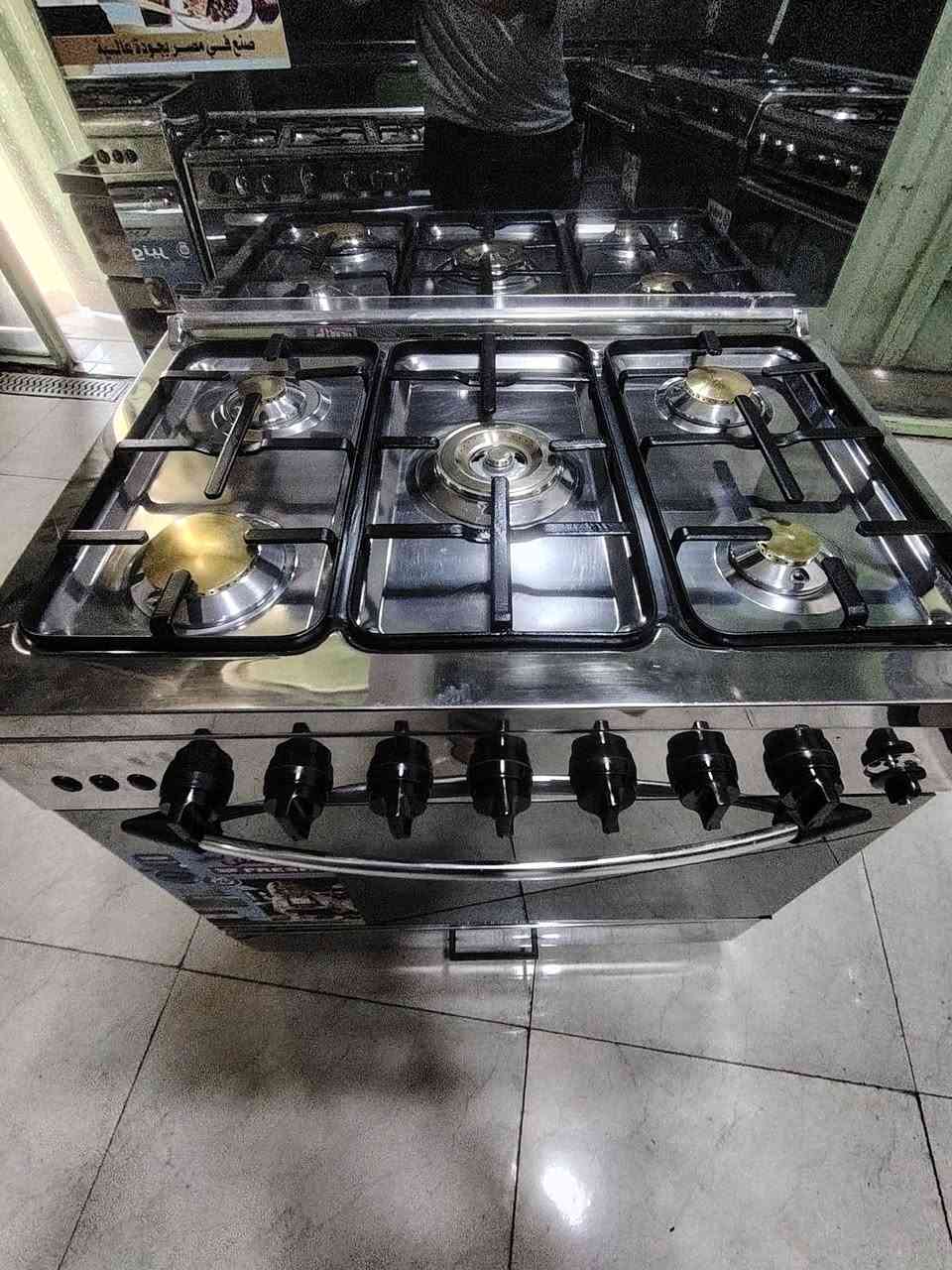 طباخ  خمس عيون  فريش المصري قياس 80*60 
شرط الشغل والنظافه والسعر بلاش بس ب175 الف مع ضمان شهر 
كربلاء الامن الداخلي
 اتصال 📞 ***********
 واتساب❄️ ***********
