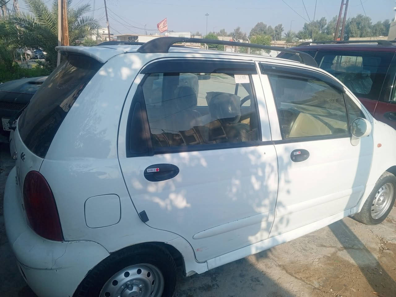 السلام عليكم كيو كيو موديل 2012 سياره جاهزه اوتو رقم بغداد دولي مكان بغداد حي العامل  السعر 34وبيه مجال والشراي يتصل ***********
