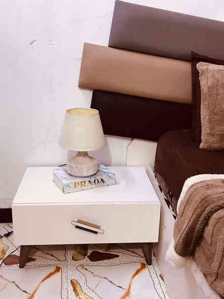 غرفة تركيه نظيفه جدا مابيها اي ضرر
٧ قطع الخشب الثكيل مكاني بغداد للاستفسار ***********
