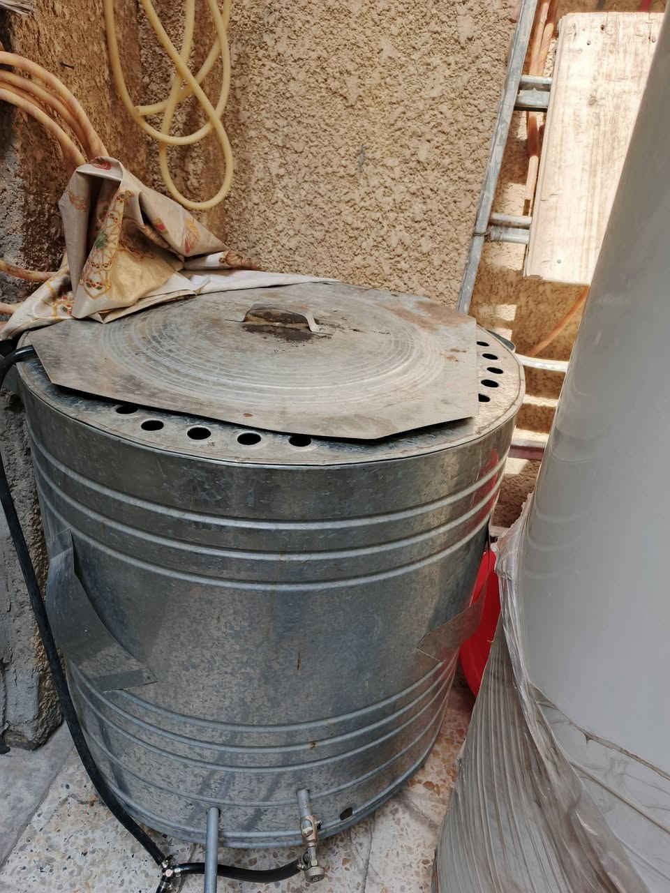 السلام عليكم
تنور غازي للبيع حجم كبير مال مواكب استعما جدا قليل سعرة ٦٥ الف


**إذا كنت صاحب هذا الإعلان وتريد حذفه لأي سبب، رجاءا أرسل رسالة إلى الدعم الفني**
