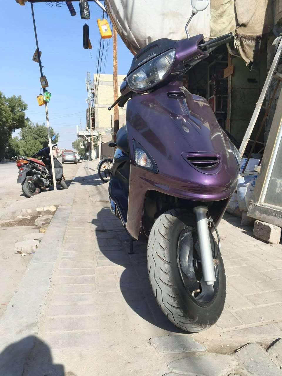 سلام عليكم دراجه فراشه فحل مال حاويه للبيع سعر 600 بيها مجال ***********
