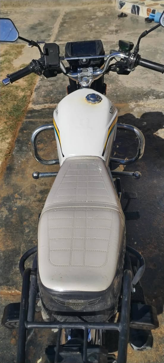 السلام عليكم دراجه 24للبيع وترهم مراوس حسب لقناعه دراجه نضيفه ما ناقصها شي
*********** رقمي ولخاص مفتوح
