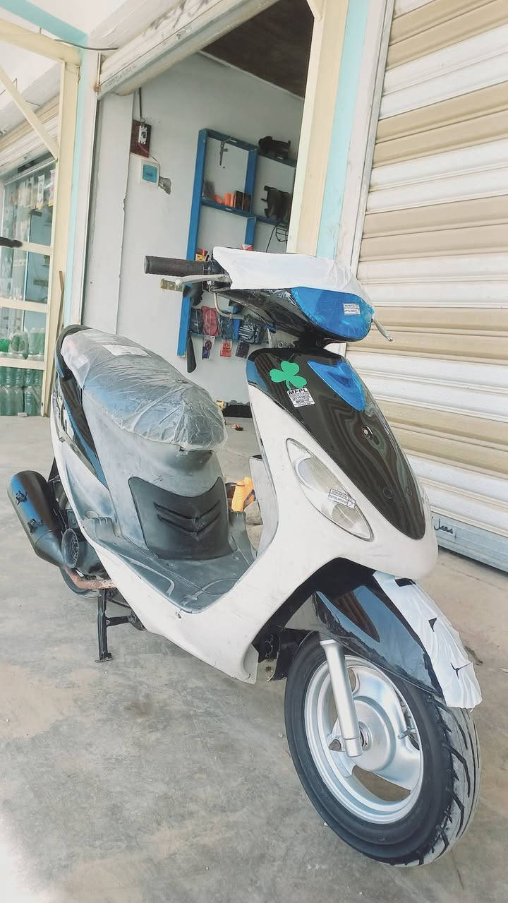 ماكس منغولي للبيع شغاله اشاير لايت هورن شلعه ومعدل تخبل كهربائيات كله شغاله سلف نگره نعومه فول مفتوحةفقط ولفات السعر 550 وبيه مجال حك جيه مكان دوانيه قضاء السدير ***********
