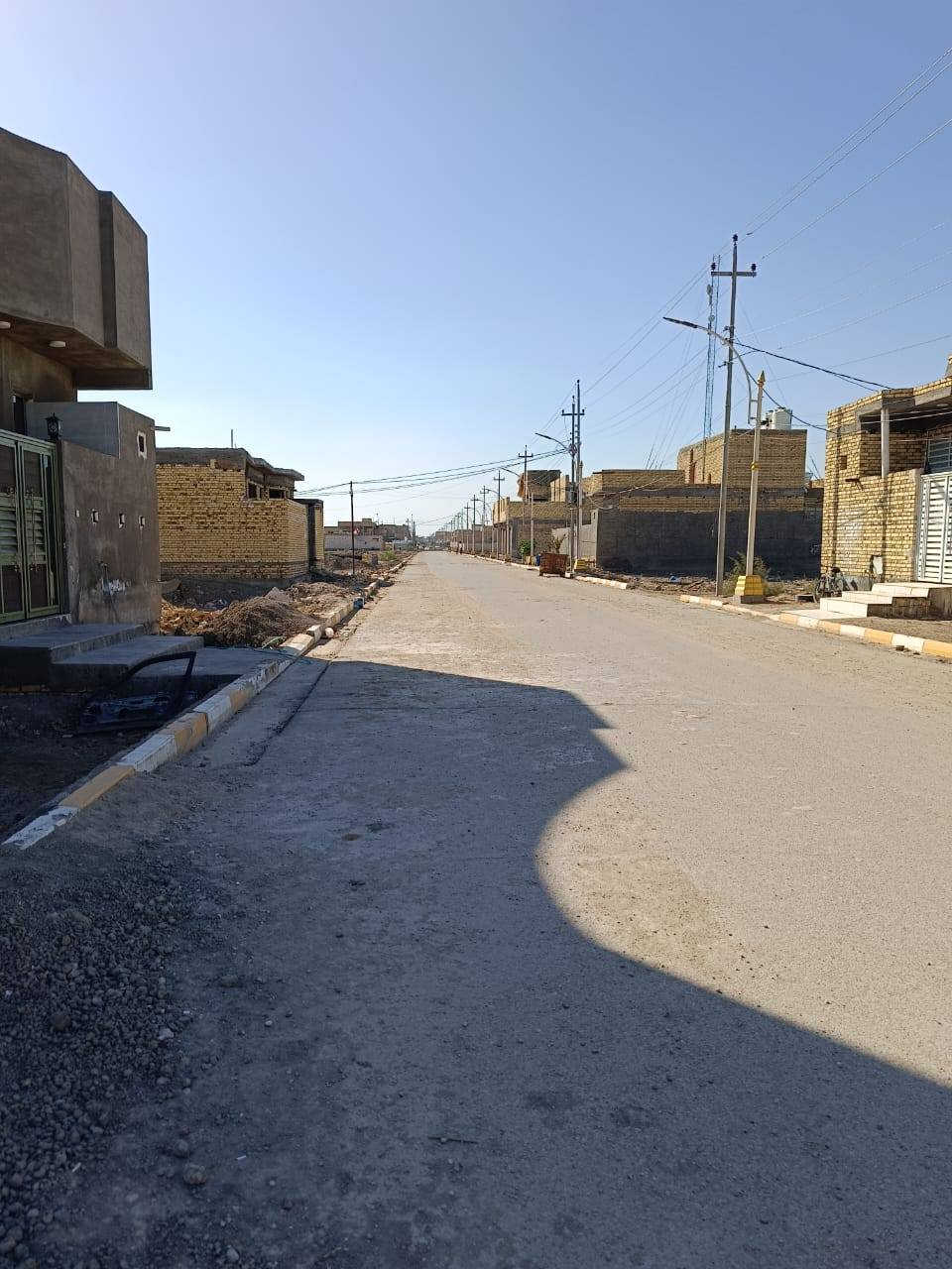 🏗️ فرصة استثمارية مميزة للبيع في ناحية العكيكة
هيكل جاهز للبيع في ناحية العكيكة بموقع ممتاز على شارع عام تجاري بعرض 15 متر، يوفر لك فرصة مثالية للسكن أو الاستثمار.
📐 مساحة العقار: 250 متر مربع
🔹 موقع حيوي وتجاري
🔹 كافة الخدمات متوفرة (تبليط – ماء – كهرباء – مجاري)
🔹 جاهز للصب المباشر
🔹 سياج كامل مع صحيات خارجية وداخلية
🔹 إمكانية الحصول على سلفة إسكان بنسبة 70% للقسط الأول
عقار يوفر عليك مراحل كبيرة من البناء ويمنحك بداية قوية لإكمال مشروعك بثقة وسرعة.
📞 للاستفسار والحجز:
أزهر أبو علي
***********
لا تضيع الفرصة… موقع مميز وسعر مناسب بانتظار الجادين ✨ مراوس قطعة او بيت  هم يصير 😉😌
