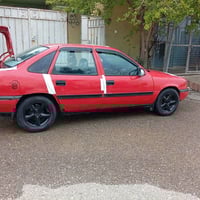 فيكترا • ١٩٩٣ • مكينة ١٫٨