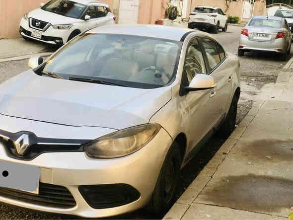 Rinault fluence 2016 
***********
سفري شةريكة يةك دةستة
بوياخي نية يةك ساردي هةية
97 هةزار روشتوة 
گيرو مةكينة بةشةرت 
مةكينةي نةكراوةتةوة
سوكان فوليوم 
دةبل گير ئوتوماتيك و عادي 
ئاوينة ئيشارةت
بلوتوز
سعري 80  گةلاو كةمي مةجال السليمانية
