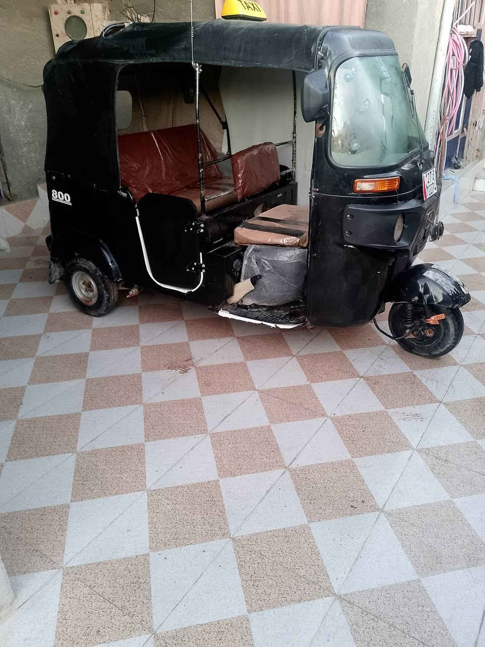 تكتك لبيع عشرين نضيفه رقم نكليزي سعر 6 هاذه رقمي *********** رفاعي
