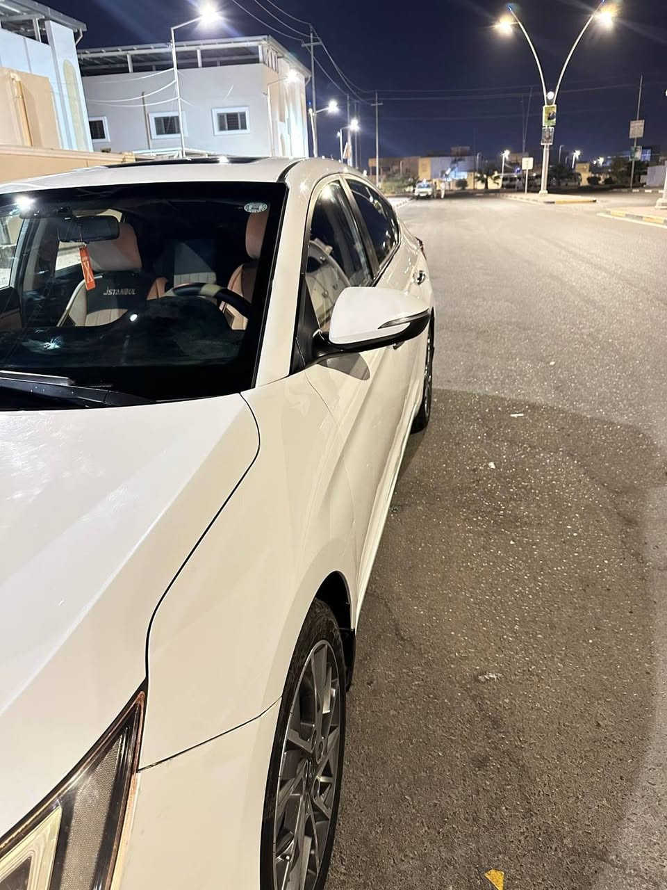النترا ٢٠٢٠ اربيل  ماشيه ٧٠ الف سنوية لل٣٠ بأسم شركة.. سيارة نظيفة وجاهزة.. فول مواصفات. بصمة فتحه ترحيب اشاير بالمري  بيها باب تبديل وباب صبغ فقط وملاحضات بسيطة  مكان سيارة بصرة زبير..السعر ١٤٨ بيها مجال قليل ***********
