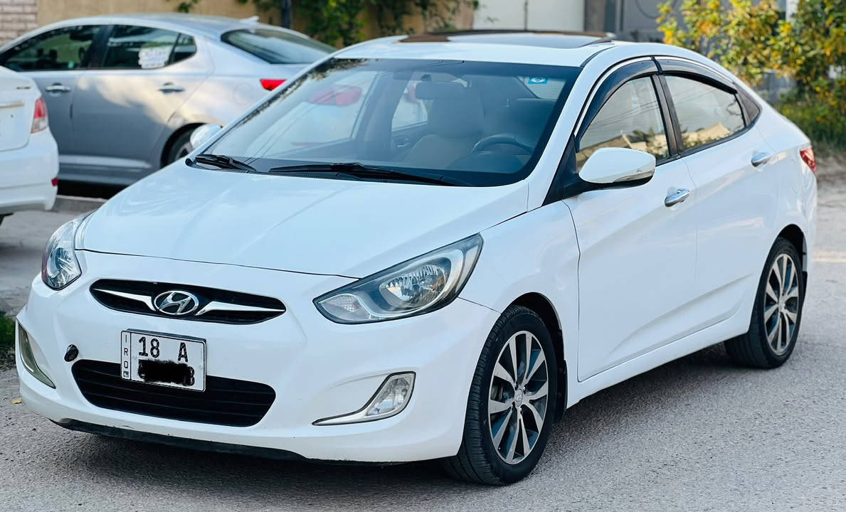 اكسنت 2014 وارد خليجي السياره فول مواصفات فتحه شاشه كامره حساسات خلفيه ويل كب كروم  بيها صبغ جاملغ وبنيد بدون دواخل السياره جاهزه من كلشي مابيها اي نقص مكينه 1600 دوش رقم السياره بابل دولي بأسمي مكان السياره حله حي المهندسين السعر 100 وبيها مجال للشراي للاتصال ***********
