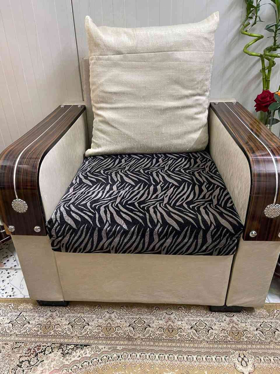 السلام عليكم يوجد نص تخم للبيع المكان حي سومر الشعب والسعر(150)الف وبي مجال رقم التليفون (***********)
