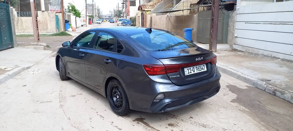 السلام عليكم كيا فورتي ٢٠٢٣ بجم كبس ماشيه ٧٧ حقيقي بدون صبغ فقط بارد مكينه ٢٠٠٠دوش مكاني بغداد الدوره حي الشرطه السعر ١٦٣بيها مجال بسيط ***********
