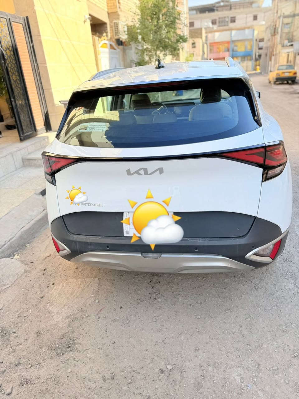 السلام عليكم

كيا سبورتج خليجي 

رقم بغداد

موديل 2024

ماشي 48الف

محرك 2000 الفين دوش 

بصمه 

جنطه كهرباء 

كراسي كهرباء 

تشغيل عن بعد 

شاش نفكيشن 

وكل حجم 19 

كشنات تدفئى 

كشنات مخمل  

داخل عسلي 

نقطه عمياء

شفتات ستيرن 

شاحن واير ليس 

مكان سياره بغداد 

السعر 22800$ بي مجال بسيط ‏

العنوان بغداد 

الاستفسار 
***********
***********
