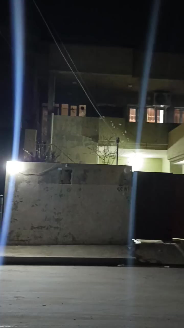 بيت 100 متر مربع طابو سند طابقين فصال شرقي حي السماح الثانيه قطاع 20 السعر 65 او بي  ***********
