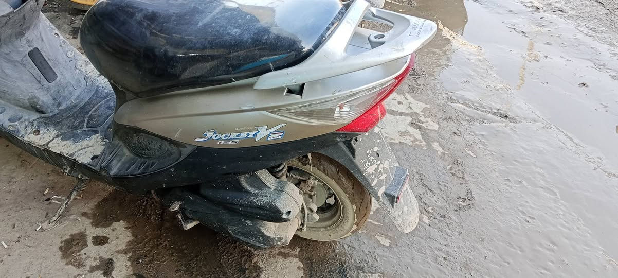 سلام عليكم 
كامكو v2رمبه موديل 12 مامفتحوحه مكينه بيها لاستيك ولف فقط مكفوله من كل شي ب525 وبيها مجال للشراي مكاني رفاعي ***********
