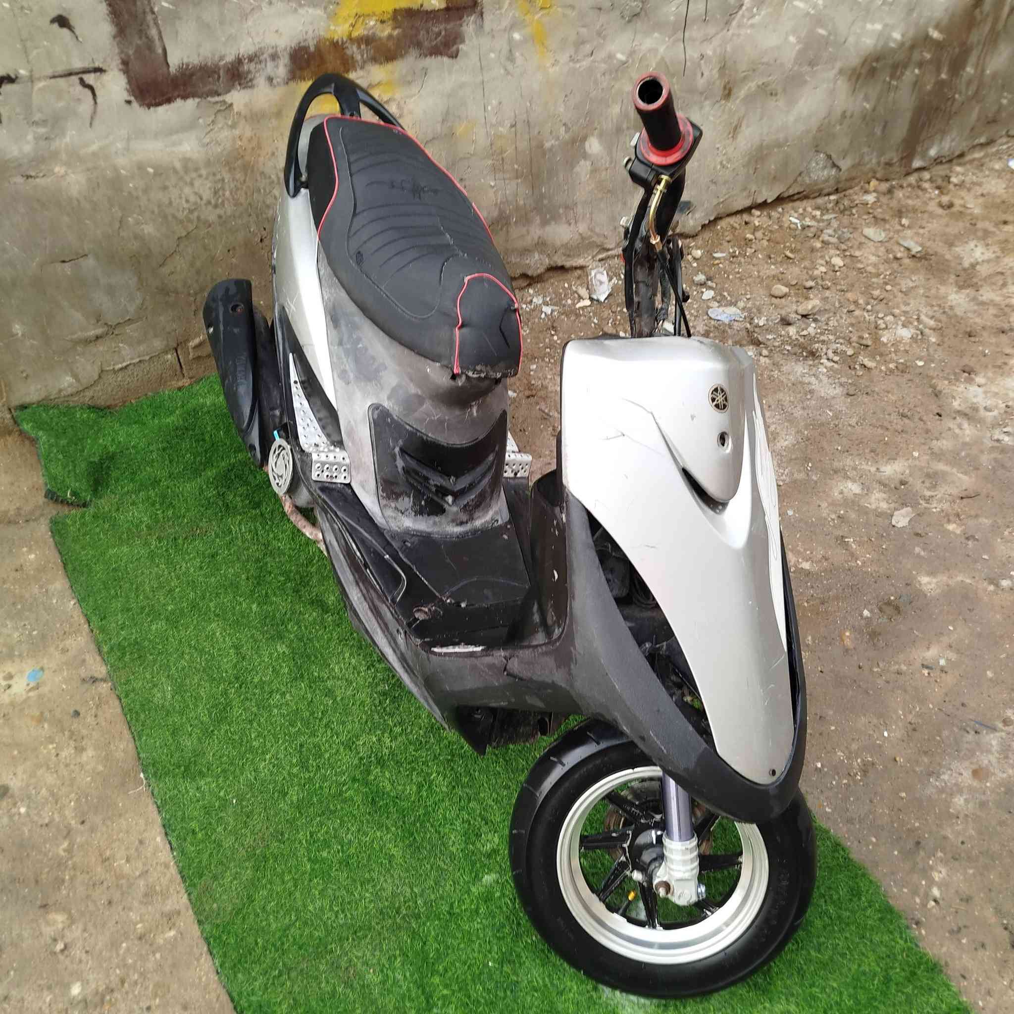 السلام عليكم 
دراجه ماكس عدله للبيع 

الدراجه نضيفه كهربائات وسلف وهندر شغال

وناعمه شرط تجي تفحص وتاخذ 

دراجه بيها تزويد بسيط ودراجه ما ممفتوحه

سعر بـ400وبيها مجال هواي 

التواصل ماسنجر واتساب/ *********** 

بغداد مكاني 17سويب منطقه دوانم قريب عل الشرطه الخامسه
