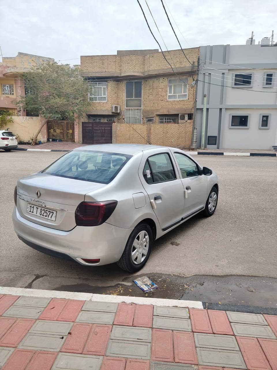 السلام عليكم رينو سنبل للبيع موديل 2019 رقم بغداد الجديد انكليزي سنويه جديده هزه جديده تحويل ثاني يوم مكينه 1600 كير اوتماتيك حداديه تخم تاير مكفولات تبريد ثلج السياره مكفوله من الضربة بيها صبغ مكانات قليله  اثر جراد فقط السعر 67 وبيها مجال مكاني كربلاء رقم الهاتف 
***********
