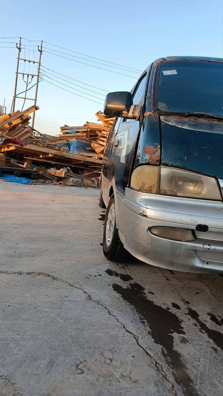 السلام عليكم للبيع او المراوس بسيارة صغيرة
بريجو موديل 96 مكينة بيها خيط بخار كير واكسل مكفولات شواصي بس واحد معمر وابيعك مكفول شغل درجة اولى والكشر شوفة عينك السيارة بأسمي رقم بابل انكليزي مصفرة هيئة ومرور سنوية لل2030 مداور ثاني يوم ب45  وبيها مجال مكاني حلة
 للاستفسار ***********
