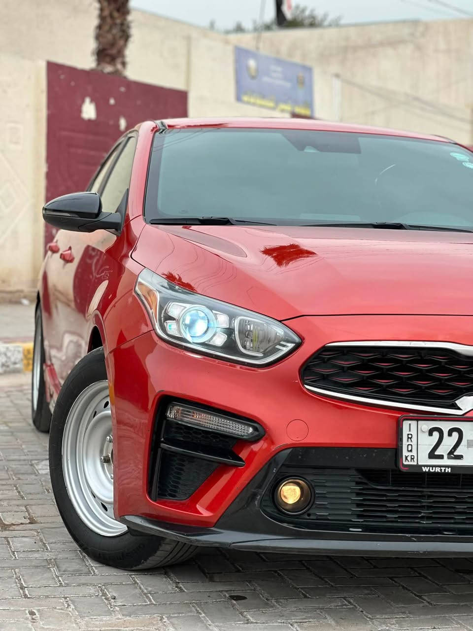 🚗 للبيع | كيا فورتي GT-Line

* الموديل: (21)
* اللون: (مشمشي )
* الممشى: (62mi)
* المحرك: 2.0 لتر
* القير: أوتوماتيك
* وارد: (أمريكي - حادث دعامية خلفية )
* رقم اربيل )

المواصفات:
✅ شاشة كبيرة مع Apple CarPlay وAndroid Auto
✅ كاميرا خلفية وحساسات
✅فول عدا الفتحة 
✅ تشغيل بصمة وستارت
✅صندوق ذكي
✅ مثبت سرعة 
✅ إنارة LED
✅ داخلية نظيفة ومكفولة

السيارة نظيفة جدًا، استخدام شخصي، جاهزة للفحص بأي مكان، وما تحتاج أي مصروف.

💰 السعر: (140) قابل للتفاوض مكان السيارة بغداد 

📞 للتواصل: (***********)
