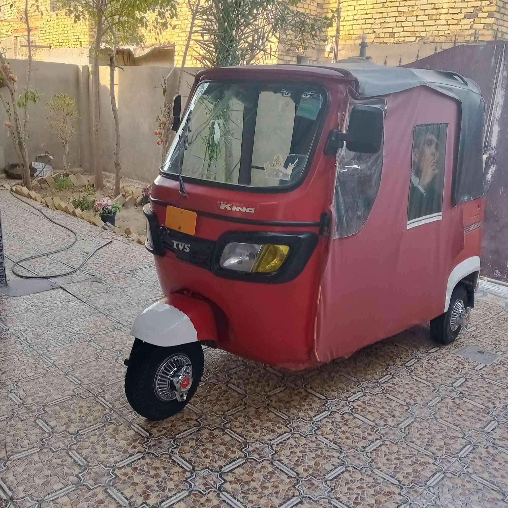 ‏‪***********‬‏ السلام عليكم تكتك تي في اس الحمزه الغربي ١٨ خير من الله السعر ٣٦٥٠ بيها مجال قليل واتساب ومازنجر موبايل أقتنع وخابر وأني خادم معمره جديد أبد ما بيها خياس
