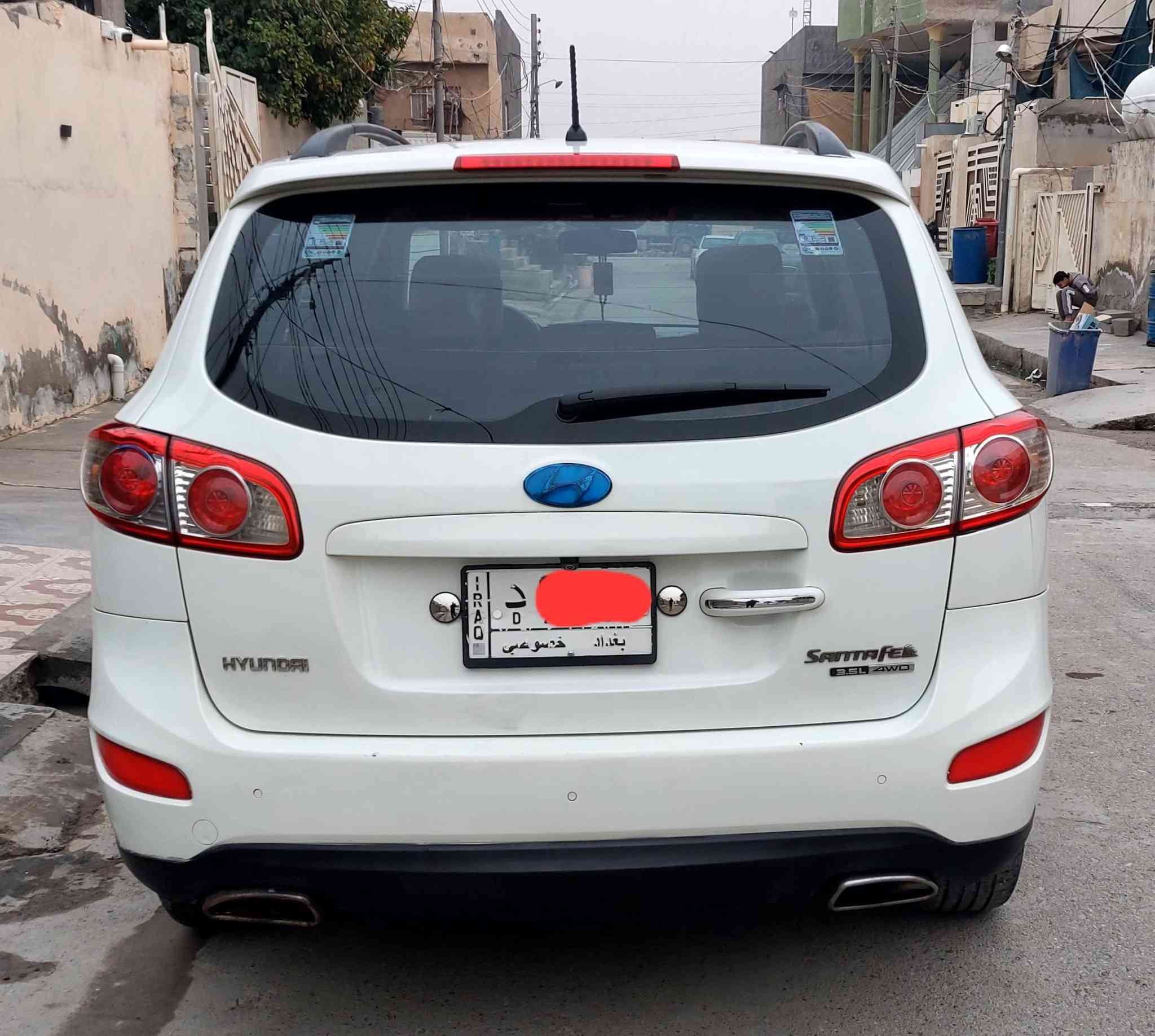 السلام عليكم
سنتافي 2010 شكل 2012
فول مواصفات عدا البصمة 
عليه ادامه كامله بيه بعض الملاحظات سنوية الى سنة 2028 سيارة كامله وحلوه مابيه كل نقص.
ديالى المقدادية 
***********
