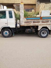 اسلام عليكم سياره نيسان قلاب حلوه الساره وخير من الله رقم انكليزي نجف ...