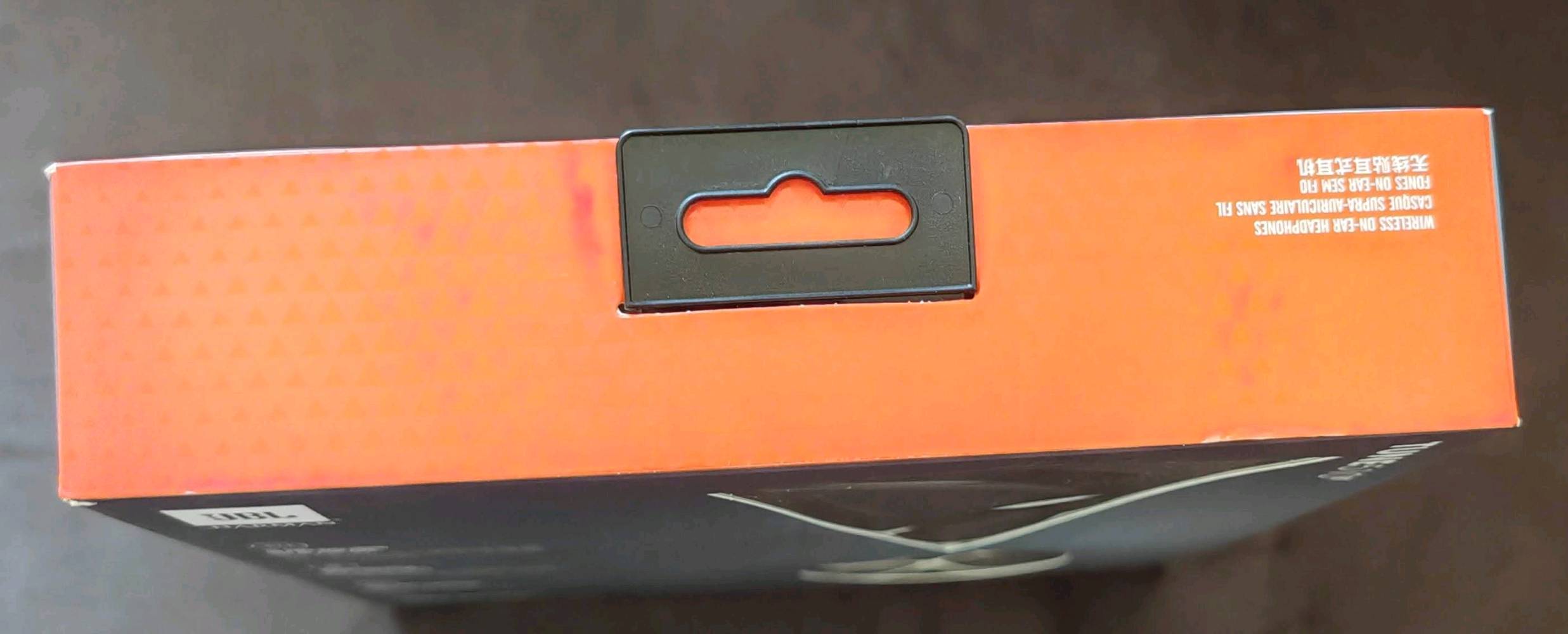 اصلي ماركة جي بي ال
jbl tune 710BT
  50 ساعة من تشغيل الموسيقى   ..
اللون اسود
شحن تايب سي + 
بلوتوث 
+ بيها ميزة اضافية تشتغل عن طريق 3.5 mm headphone jack

ديالى بعقوبة ويوجد توصيل كافة المحافظات 
واتساب اتصال تليكرام
***********