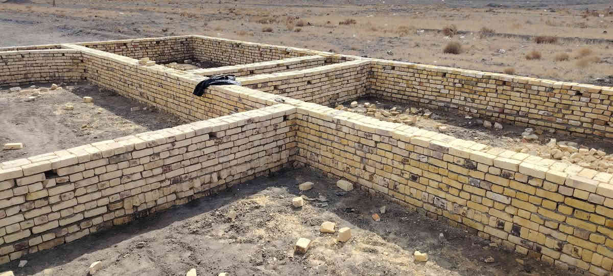 السلام عليكم قطعه للبيع مع اساس
قطعة زراعي مساحه 300متر مع اساس يحتوي على ثلاث اغرف وبراني 8×4 وصاله ومطبخ ومجمع صحيات طول الساس 90سانتي. حي المصطفئ خلف مجمع النور السكني السعر 14وبيها مجال وبلخدمه 

***********
