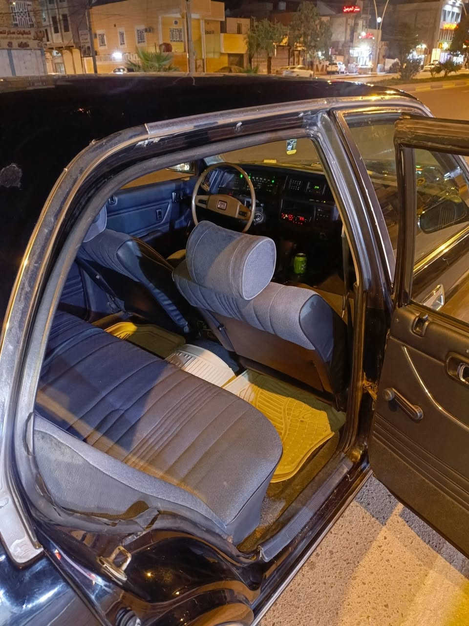 البيع كراون رنب فنصه مديل ٩٣ كفاله كص ونقل وضربه بيه بكانت صبق بدون معجون مكينه وكير وحداد وتبريد جازه سنوه مجده ال ٢٩ بكاني بصره قبله ***********
