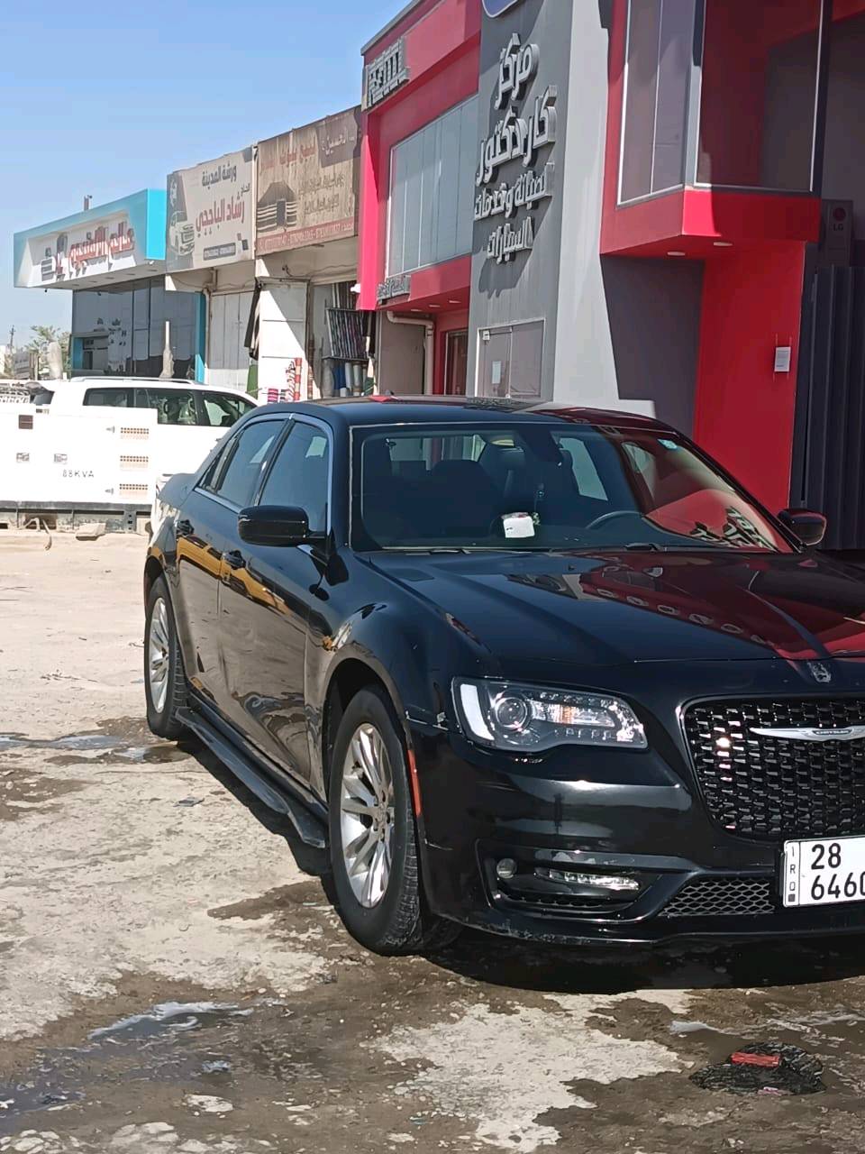 أوباما 2015 

الــمــواصــفـــات  فول ماعدا الفتحه 
         

رقم نجف انكليزي 
محرك  6سلندر
 تشغيل عن بعد 

استيرن تدفئة
كشنات جلد 
كاميرا خلفية 
دمام خلفي 
كشنات تدفئه
شاشه كبيره لمس
شاشتين خلفيات 
مشغلات صوتيه ومرئية 
تحكم استيرن جهتين 
كشنات حضن 
مانع انزلاق 
هيترات مري 
حساسات خلفية
گير ماوس 
مكان السيارة النجف           
السياره حادثها جاملغ وباب السايق أمريكا 
داخل العراق فقط الجاملغ الأيمن بي رشة صبغ أثر شخطات
الباقي كله مكفول لا شواصي ولا داخل ولا لغود 
‏السيارة بأسمي
و سونار موجود 
‏والاستفسار على الرقم