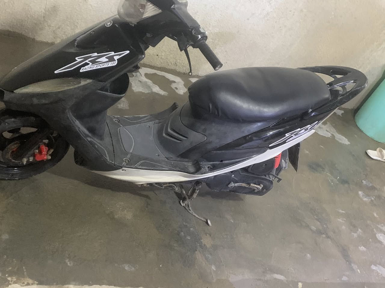 سلام عليكم دراجه ماكس عدله مكينه كفاله شرط الفحص
كفرات ختم واحد
كهربايته كله شغاله سلف هندر لايت تساير 
دراجه مناقصه برغي سعره 850 وبيه مجال
مكاني البصره زبير ***********
