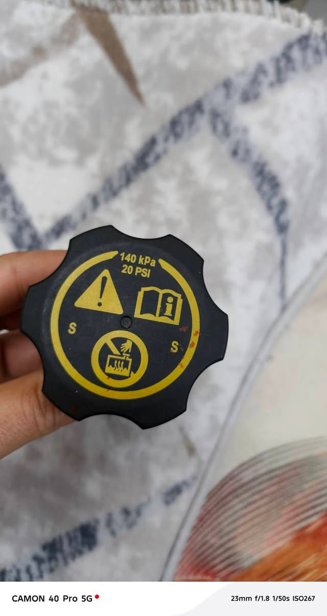 سلام عليكم قبغ راديتر تراكس مع فرشه دشبول ٣٠ ألف اثنينهم ***********
