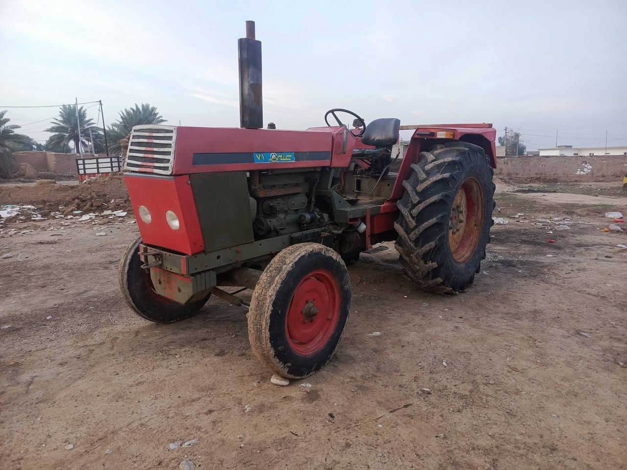 سلام عليكم تركتر اللبيع 80كله بل شرط كير هدروليك محرك لا صرف ولا بخار كهربايات كلة شغالة  العنوان جبارة كفري ***********الشراي يخابر
