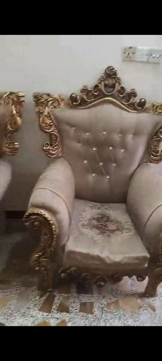 تخم 10 مقاعد  نضيف جدا 2 كراسي ووحدة وسطيه و2 ثلاثيات مع سيت طبلات ثلاثي السعر 300 وبي مجال تفاصيل اكثر خاص


**إذا كنت صاحب هذا الإعلان وتريد حذفه لأي سبب، رجاءا أرسل رسالة إلى الدعم الفني**