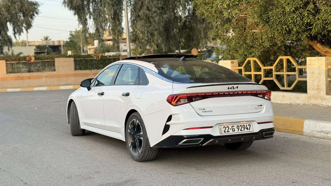 سلام عليكم
K5 2022 GT-Line فول مواصفات للاخير
السيارة كلين كلها ليبل واحد بدون تبديل بدون حادث 
فقط البنيد مصبوغ و ٢ كلير امريكا بدون فتح بدون تبديل

فول مواصفات 
بنورما 
بصمة 
نقطة عمياء 
رادار 
دركة دي مختومة 
اتو هولد 
٤ انضمة قيادة 
سايد بريك بصمة 
شحن واير ليس 
شاشة وكامرة
مراية اتو دم
داخل لمس ولد 
جنطة بك لايت متصل لد 
بجم لد 
رادار خلفي 
ابريك خلفي اوتو 
جام كلة اوتو 
تشغيل عن بعد 
ترحيب 
تحكم ستيرن فول 
بعد بيهاا هواية مواصفات 
تيارات جديد 
مكينة كير كفالة 
تبريد كفالة 
ماشية 36 الف 
اربيل بسمي تحويل او وكالة حاضر 
بعدهاا بريحت الشركة

السيارة كامله ما ناقصها برغي
صدر محرك كير كشر كله كفالة بشرط
فول الفول جيتي لاين
المكان ديالى
***********
السعر : 179 قفل قفل قفل
