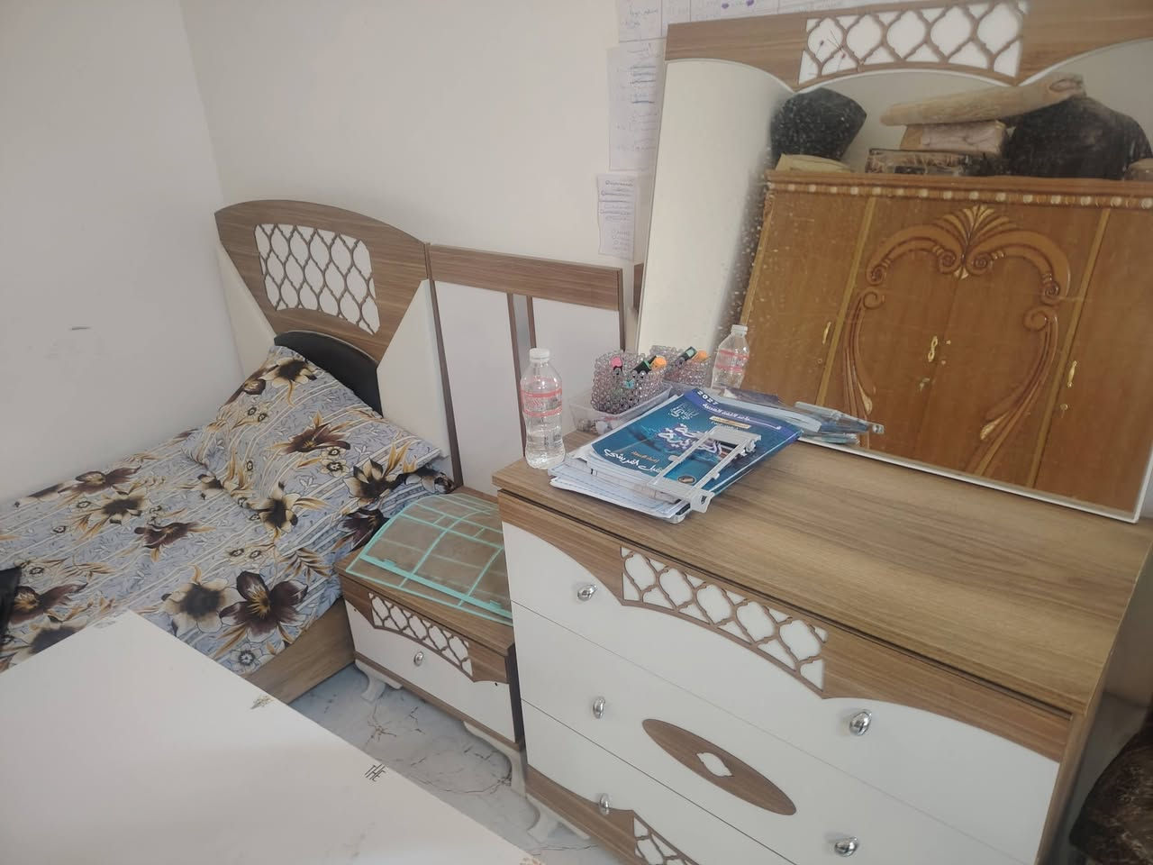غرفة أطفال للبيع بسعر مناسب ٢٥٠ وبيها مجال كنتور +٢   اسره +  ميز جرارات  ***********  حي الحوراء
